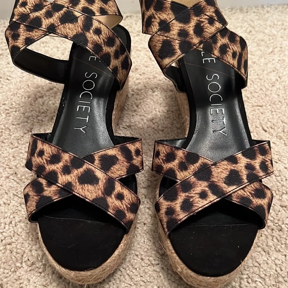 Sole Society Carmelina Leopard Print Espadrille Wedge Sandals Size 6